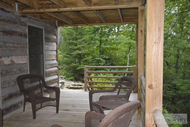 Image number 16 for the current listing