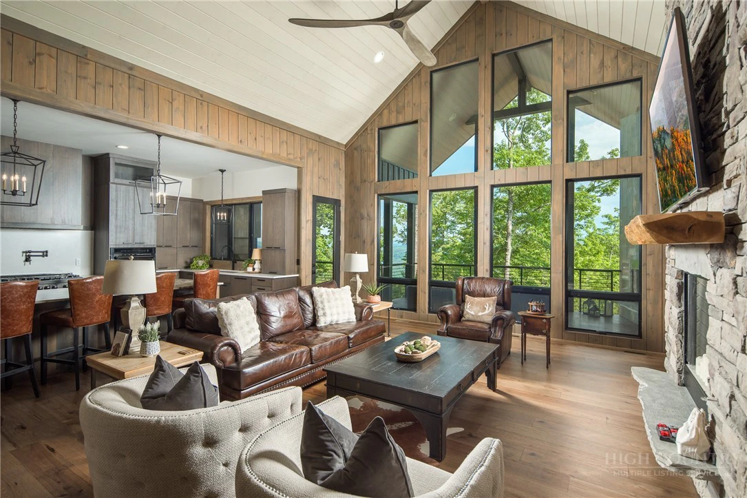 Image number 3 for the current listing