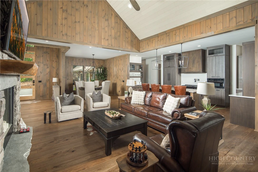 Image number 5 for the current listing