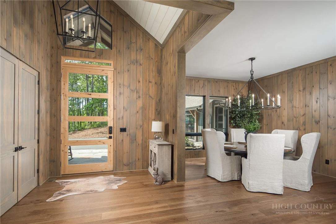 Image number 6 for the current listing