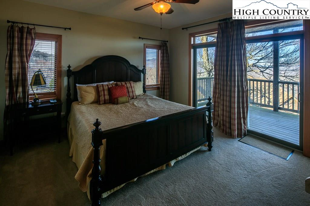 Image number 5 for the current listing