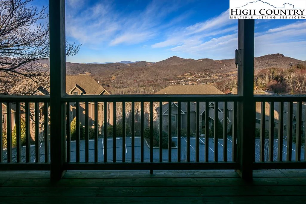 Image number 13 for the current listing