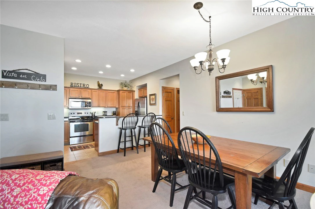 Image number 6 for the current listing