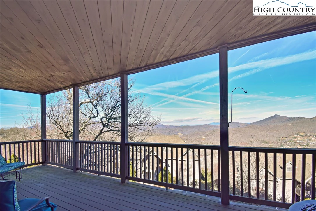 Image number 1 for the current listing