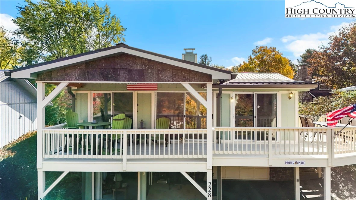 Image number 15 for the current listing