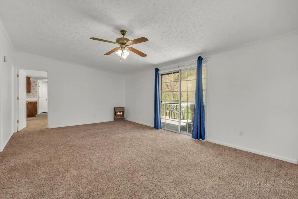 Image number 7 for the current listing