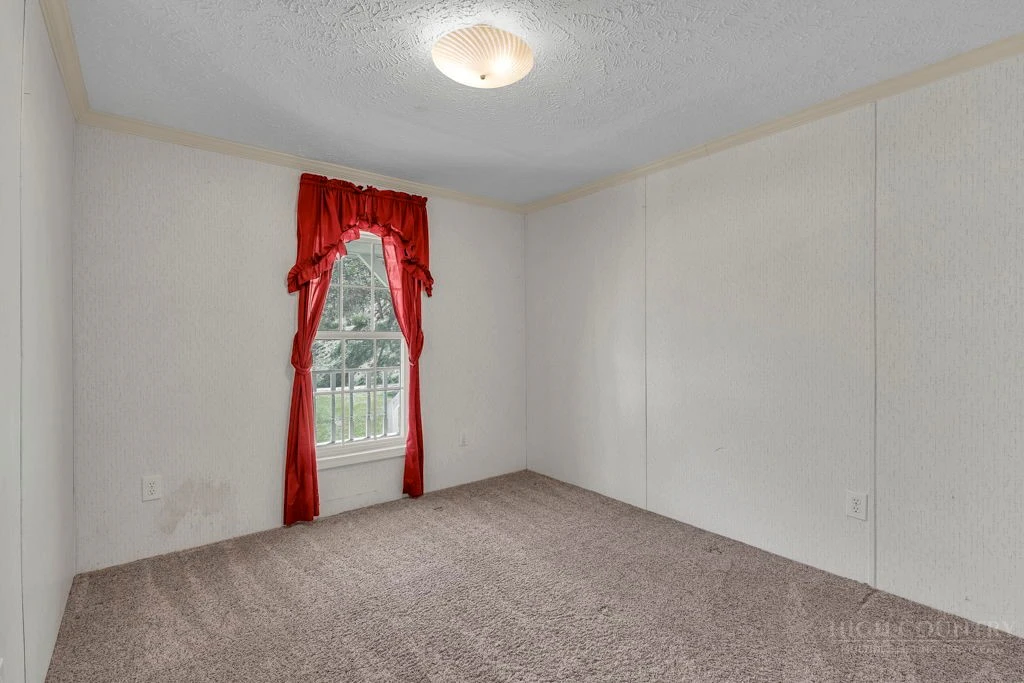 Image number 2 for the current listing