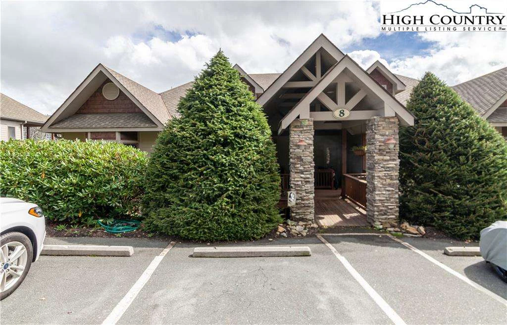 Image number 1 for the current listing