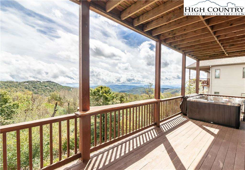 Image number 9 for the current listing