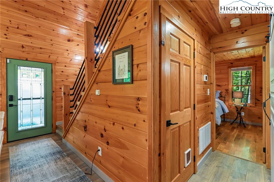 Image number 12 for the current listing