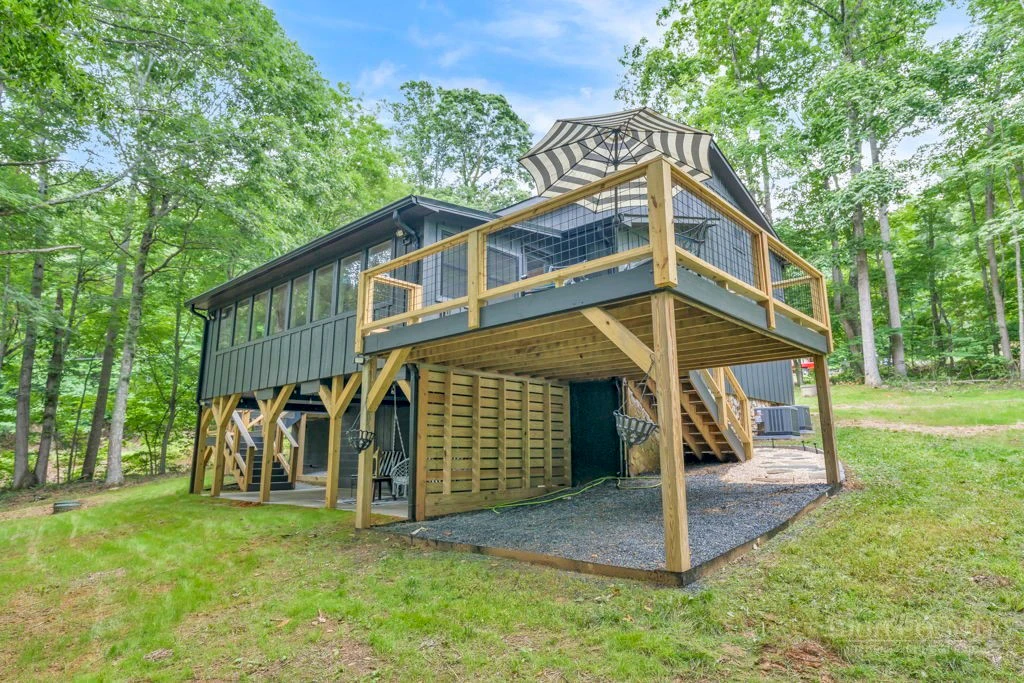 Image number 3 for the current listing