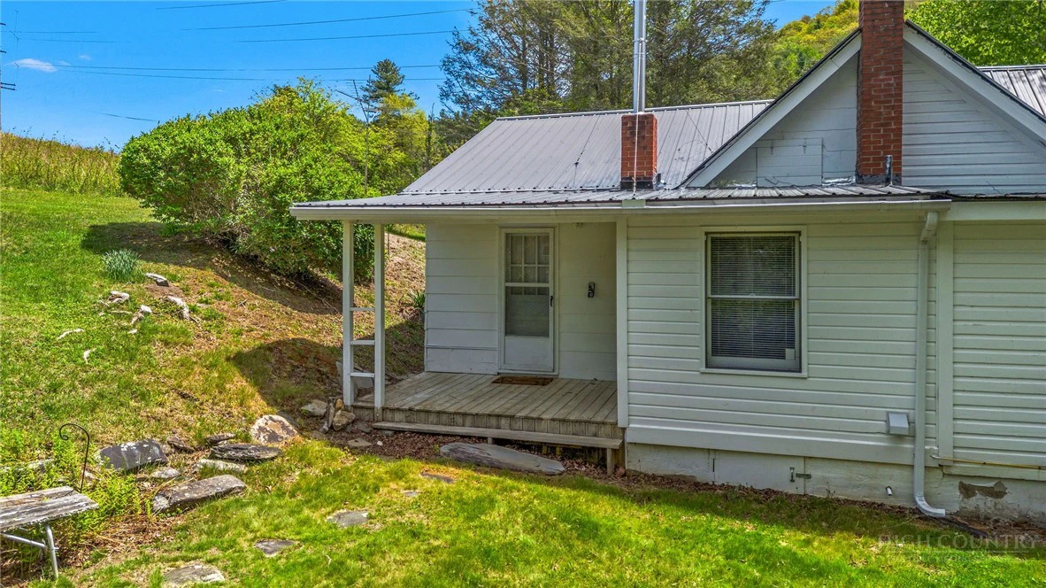 Image number 21 for the current listing