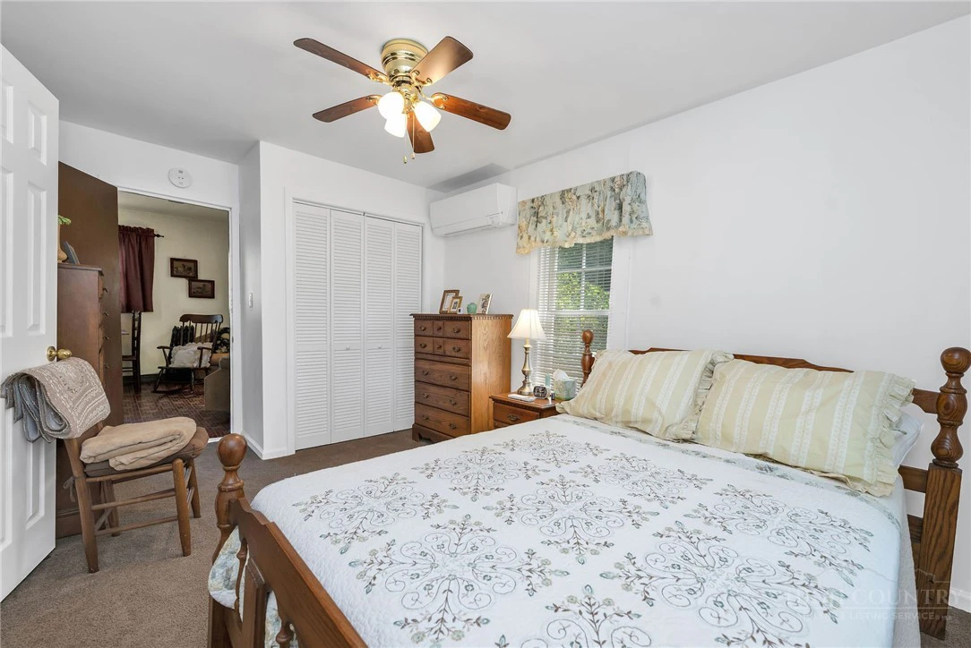 Image number 8 for the current listing