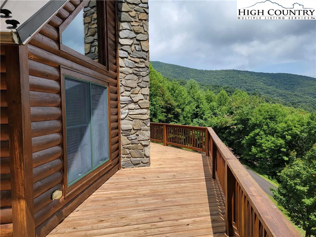 Image number 9 for the current listing