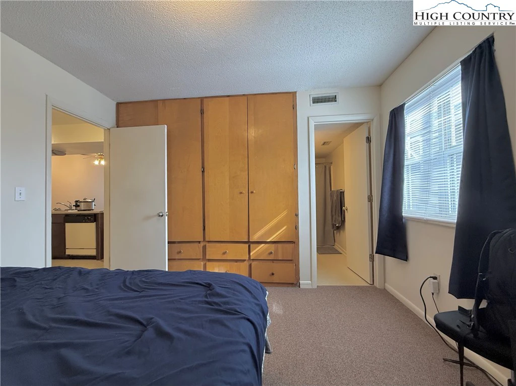 Image number 10 for the current listing