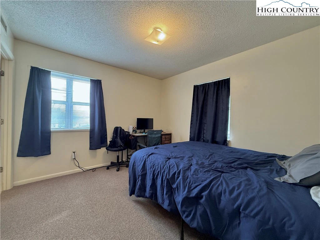 Image number 9 for the current listing