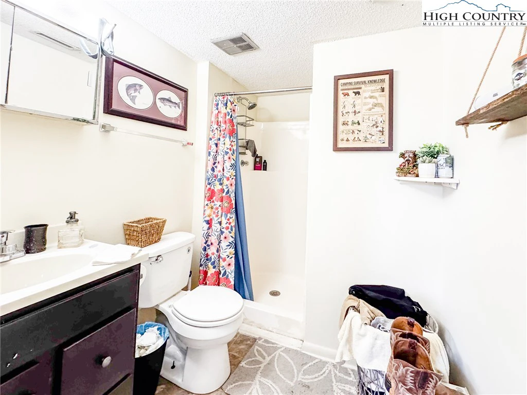 Image number 7 for the current listing