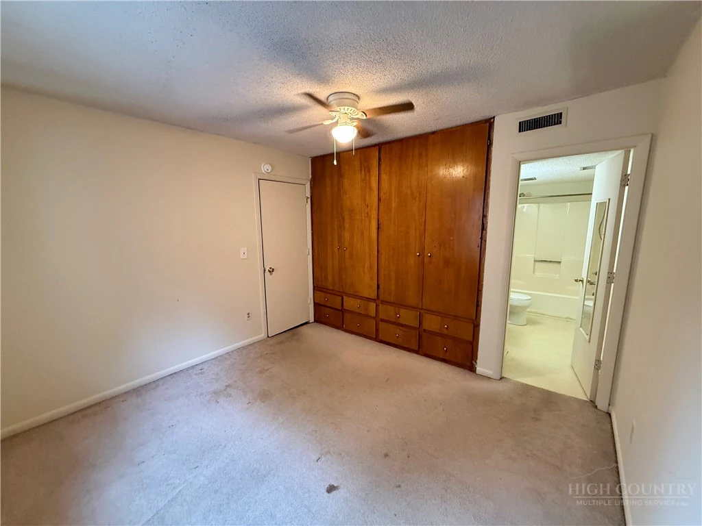 Image number 14 for the current listing