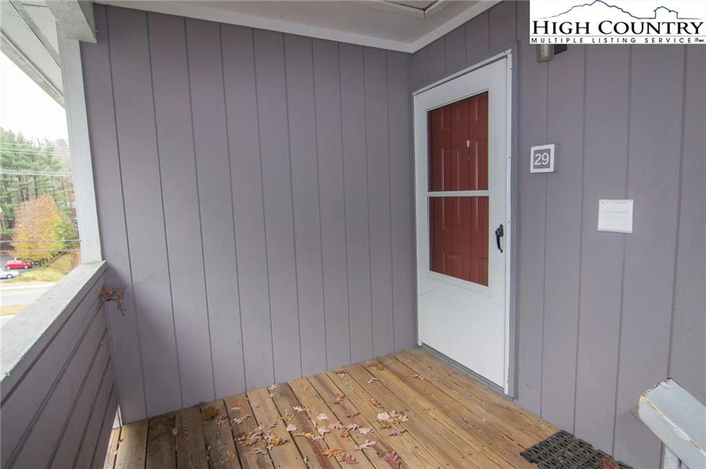 Image number 6 for the current listing