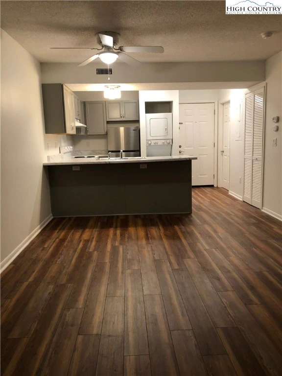 Image number 7 for the current listing