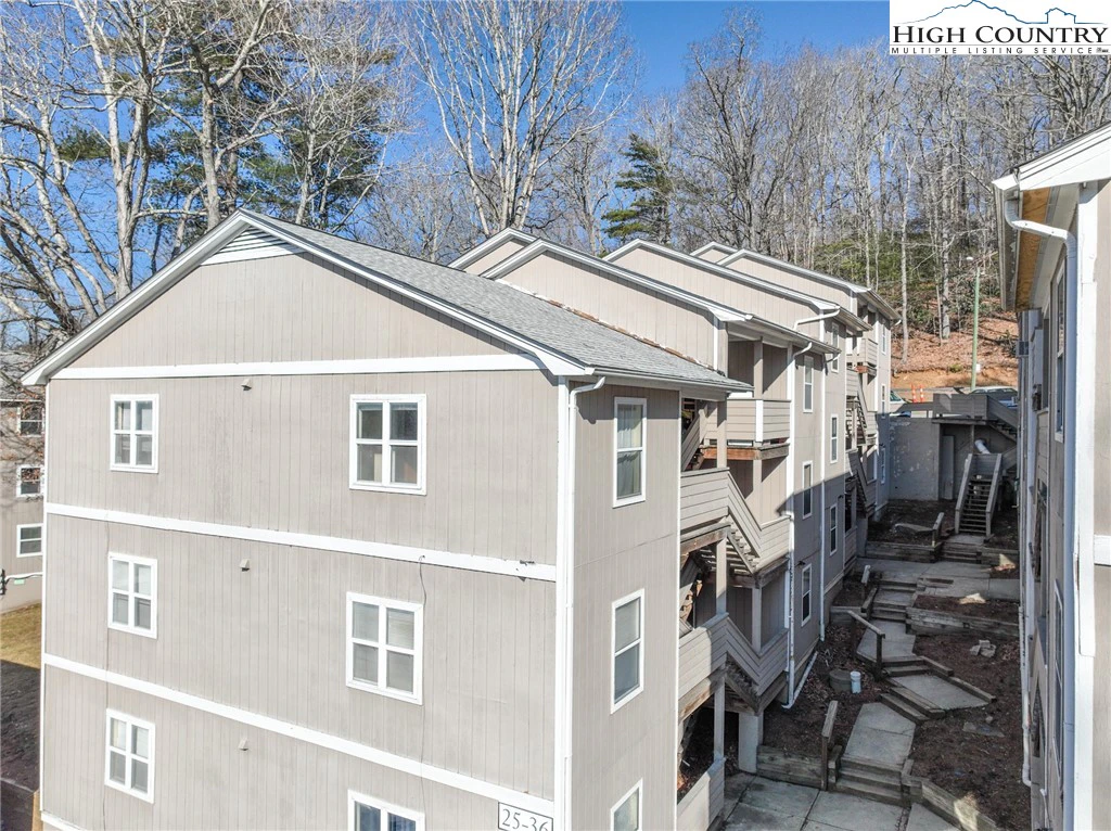Image number 4 for the current listing