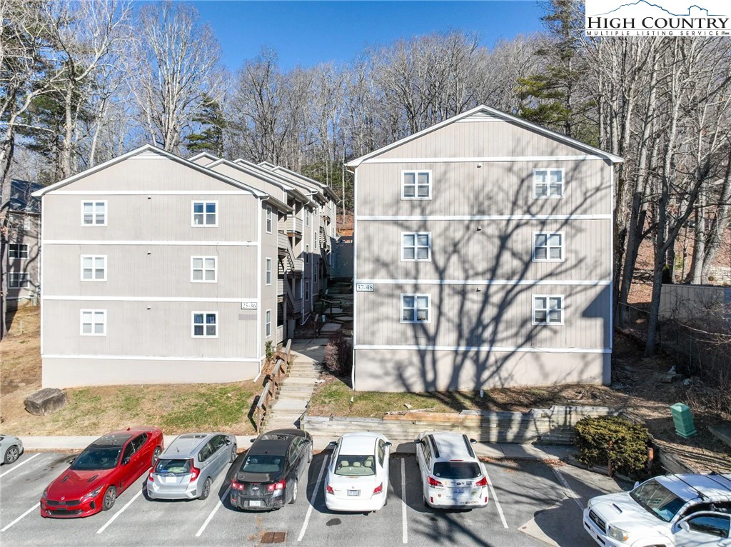 Image number 3 for the current listing