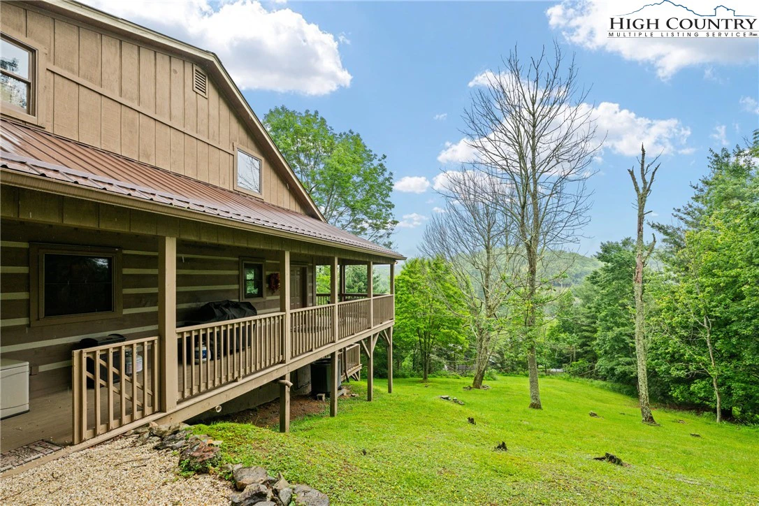 Image number 16 for the current listing