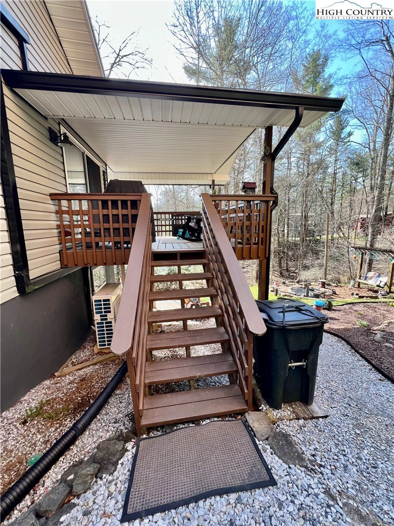 Image number 3 for the current listing