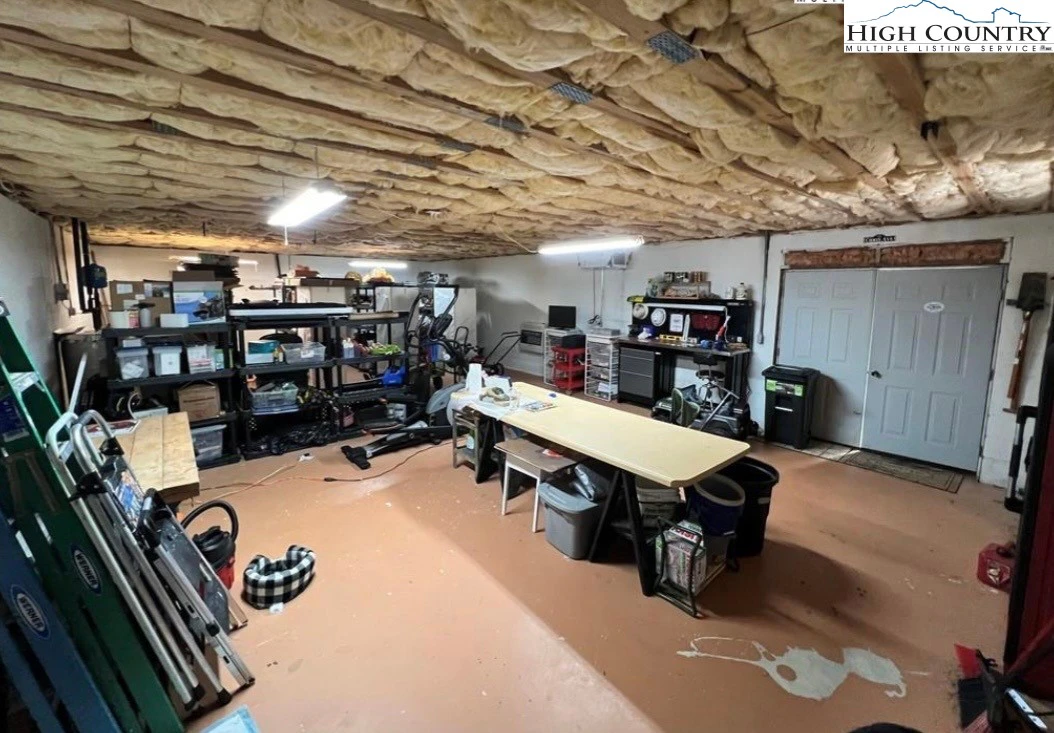 Image number 2 for the current listing