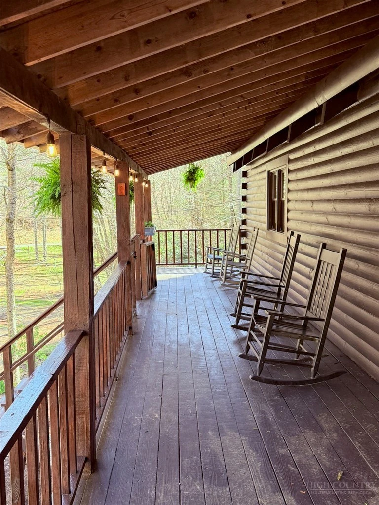 Image number 11 for the current listing