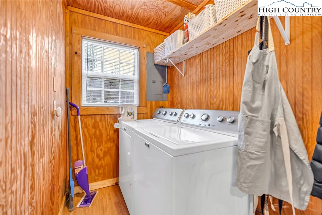Image number 12 for the current listing