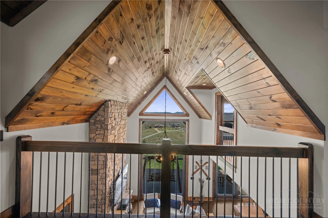Image number 6 for the current listing