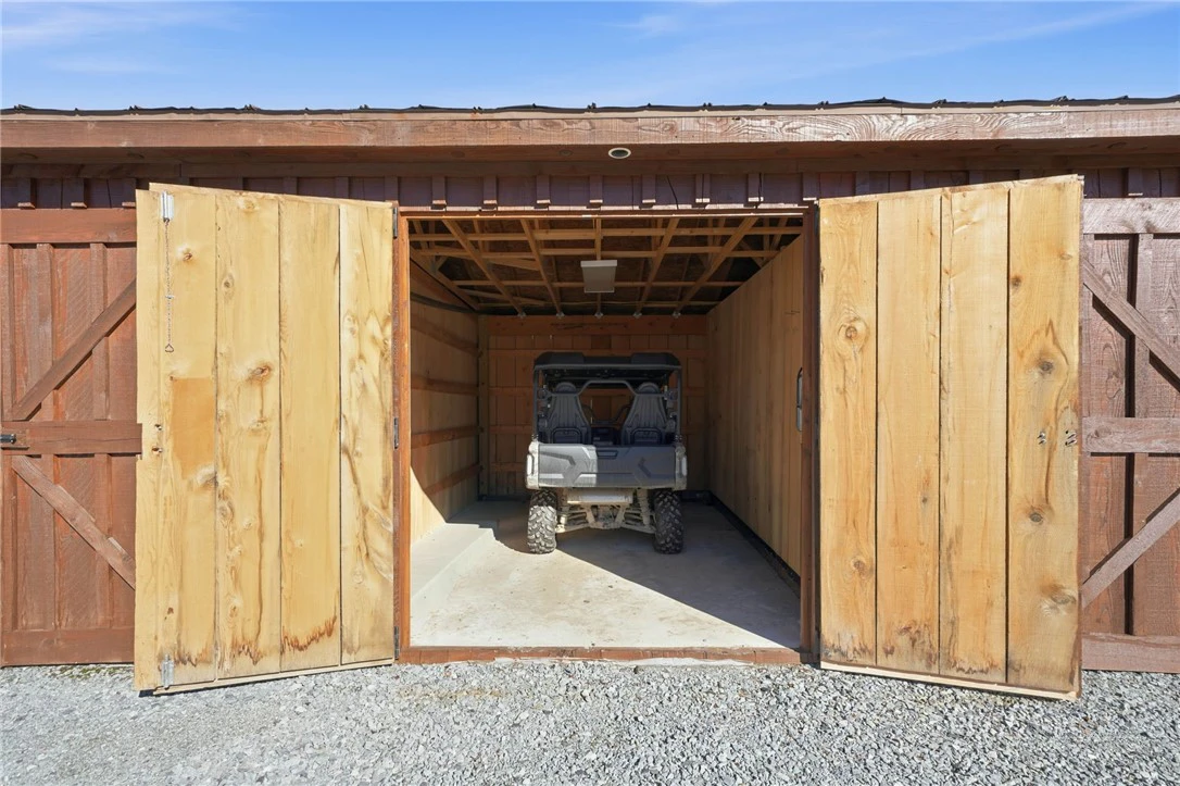 Image number 7 for the current listing