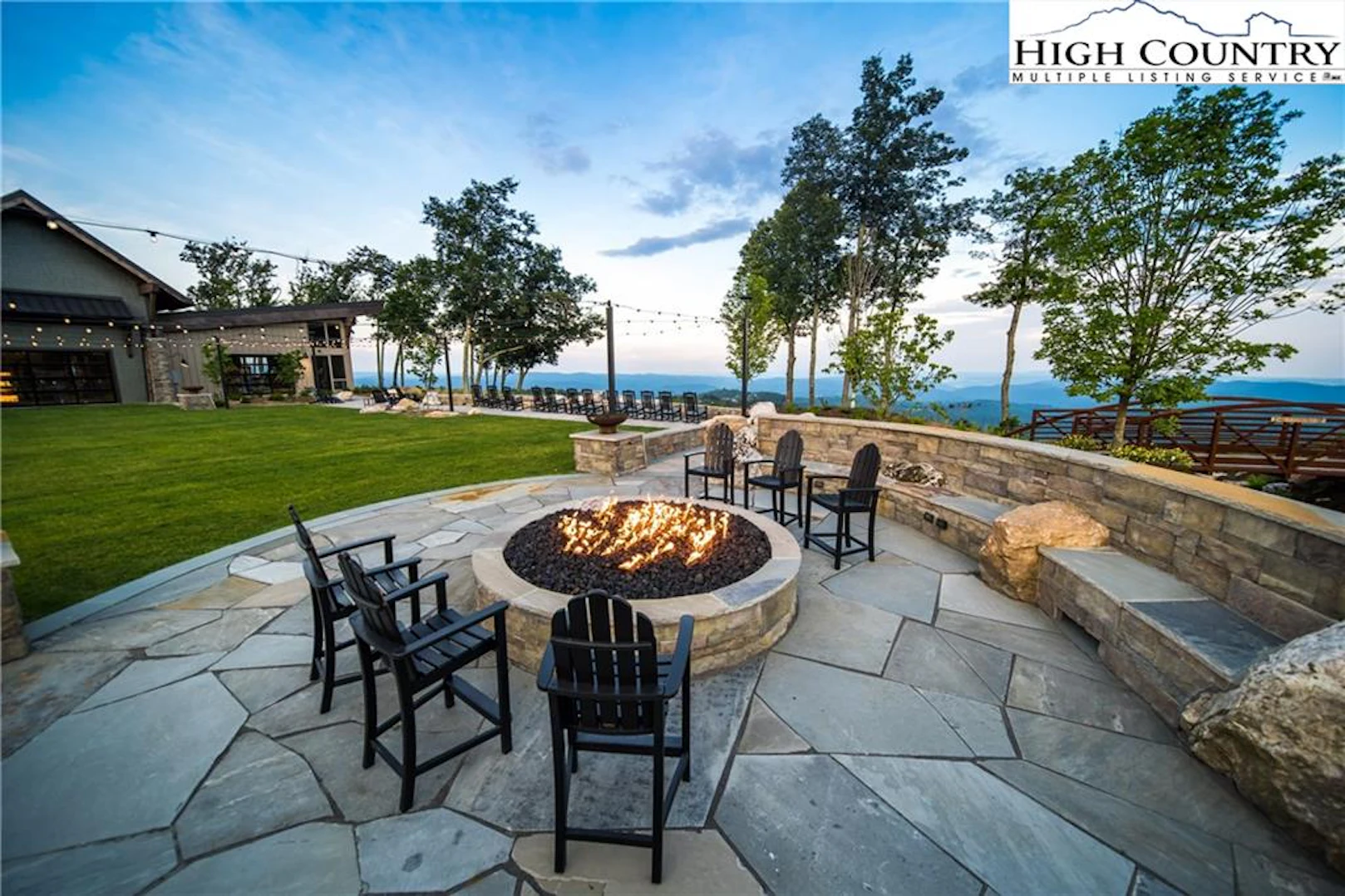 Image number 2 for the current listing