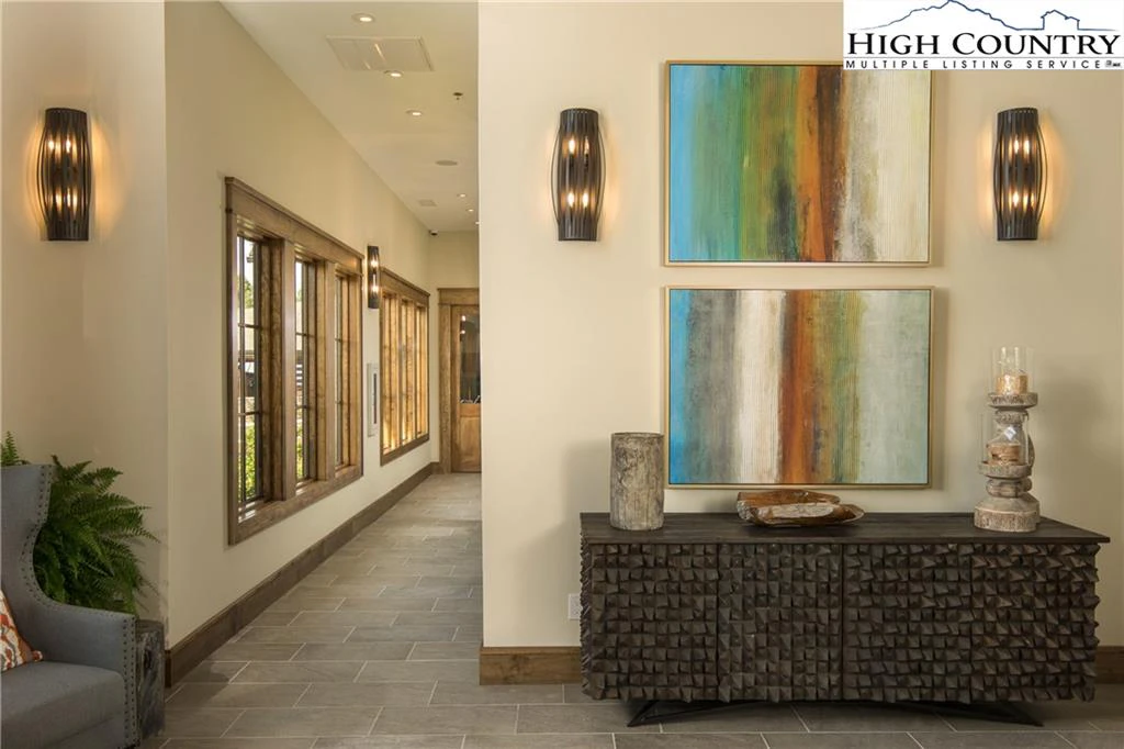 Image number 13 for the current listing