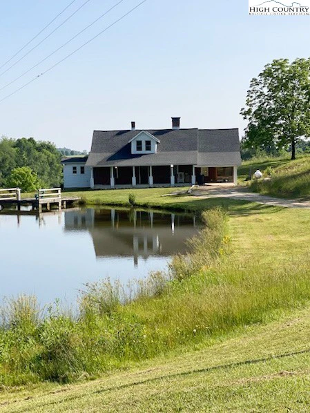 Image number 1 for the current listing