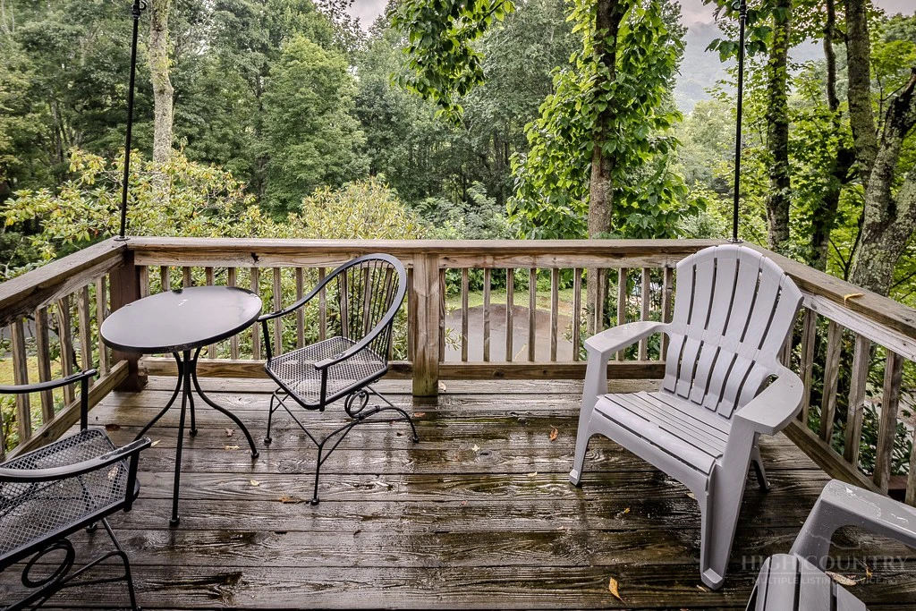 Image number 17 for the current listing