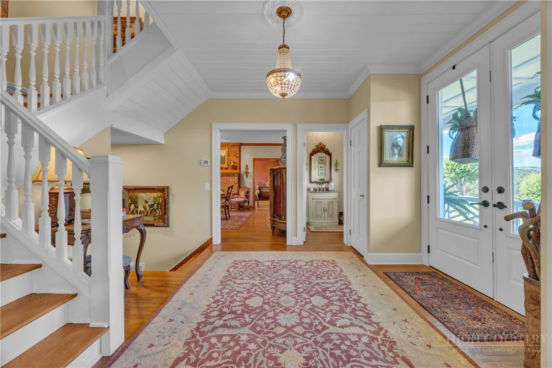 Image number 22 for the current listing