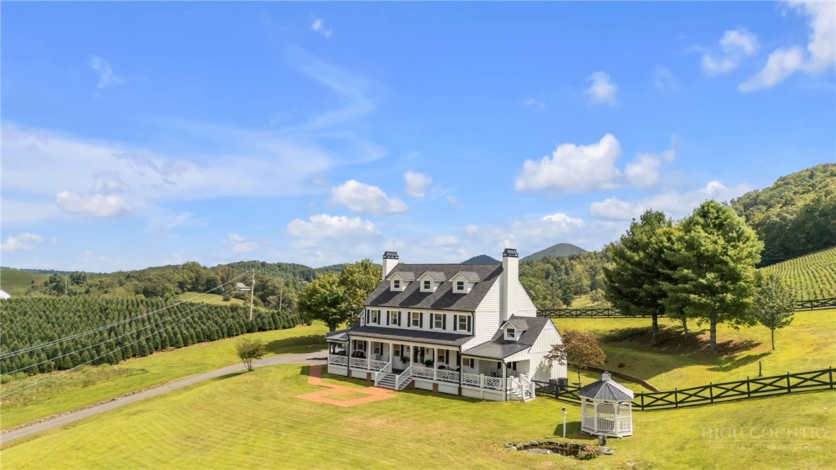 Image number 3 for the current listing