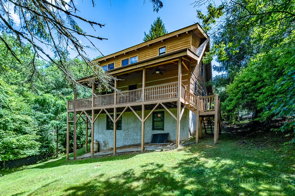 Image number 1 for the current listing