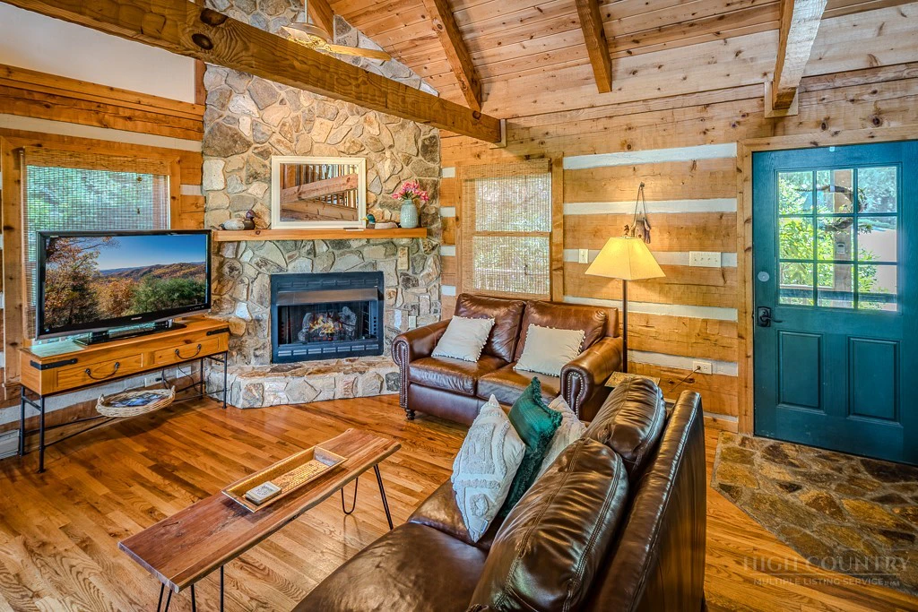 Image number 8 for the current listing