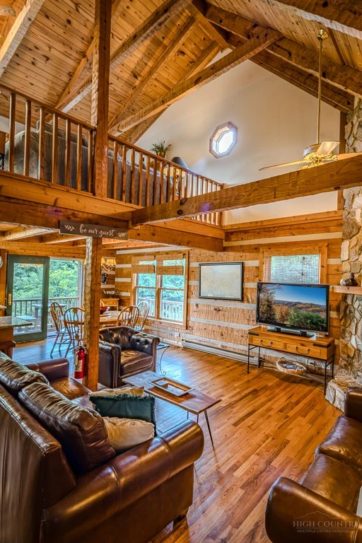 Image number 9 for the current listing