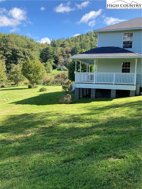 Image number 1 for the current listing
