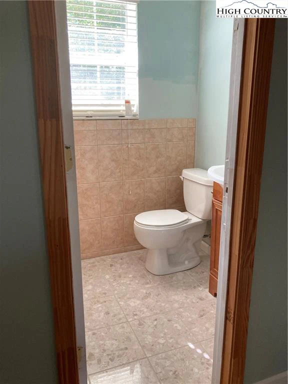 Image number 4 for the current listing