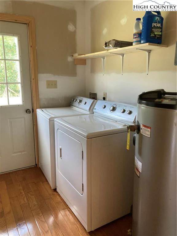 Image number 3 for the current listing