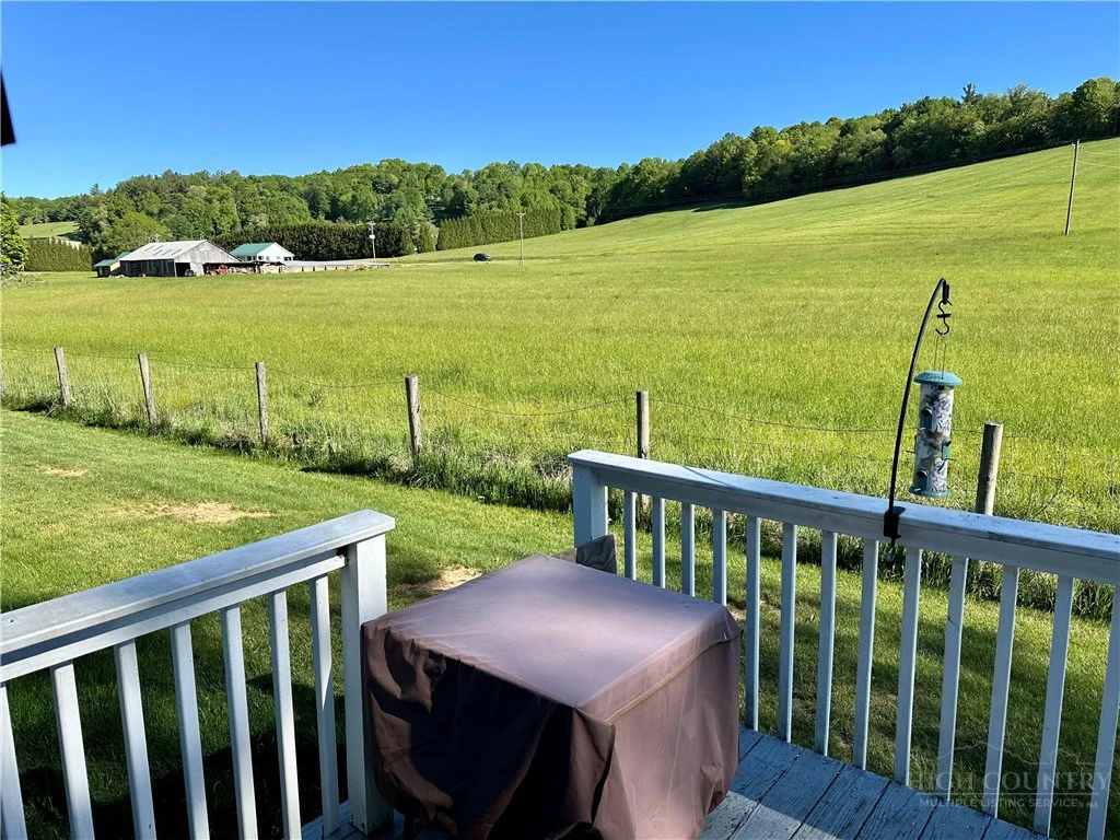 Image number 5 for the current listing