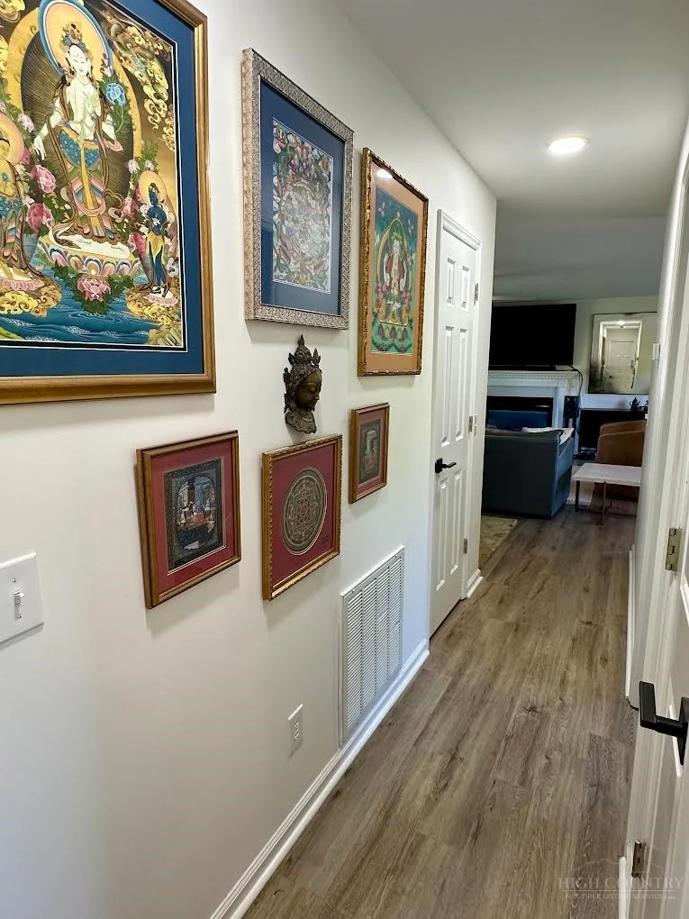 Image number 2 for the current listing