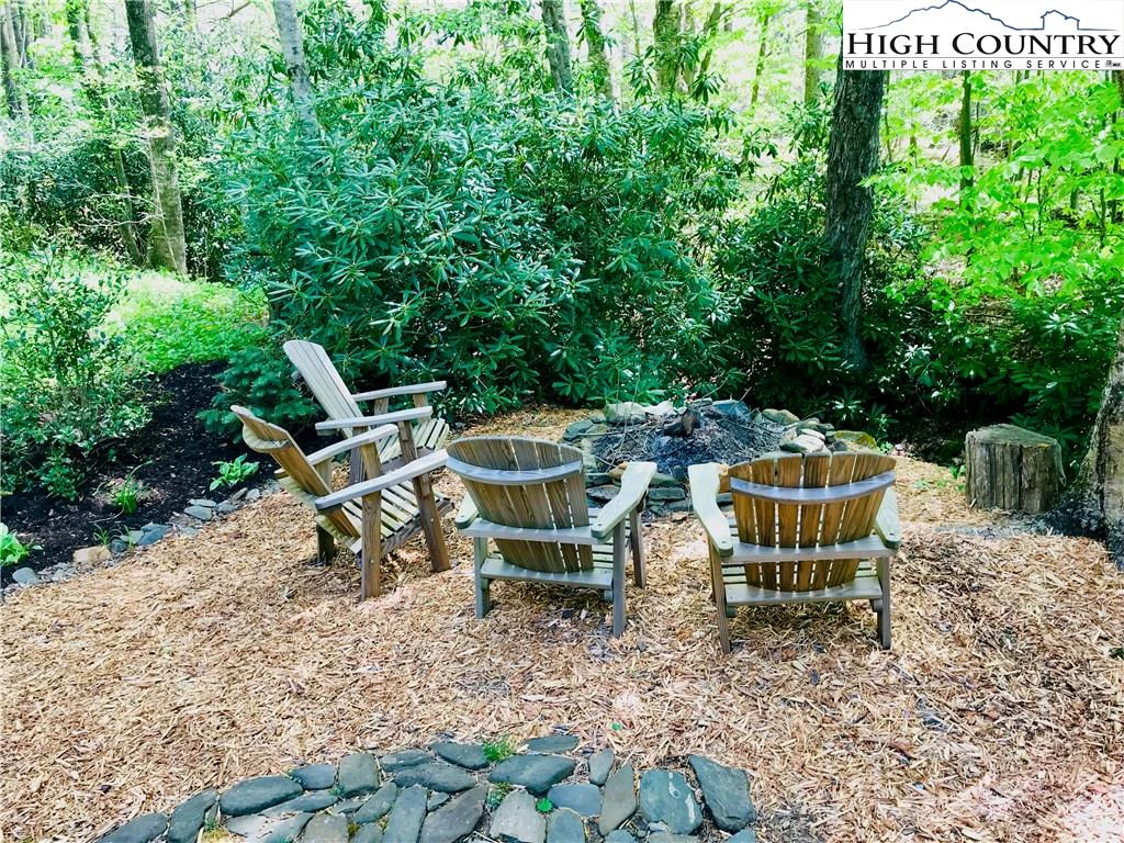 Image number 4 for the current listing