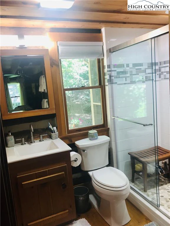 Image number 12 for the current listing