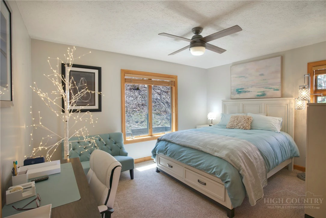 Image number 6 for the current listing